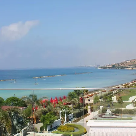 Apartamento Panoramic Mediterranean Blues Penthouse Limassol