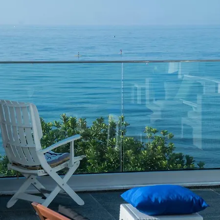 Apartamento Panoramic Mediterranean Blues Penthouse Limassol